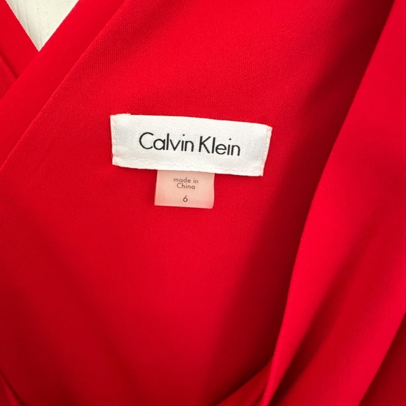 NWT Calvin Klein Red Sleeveless Twist Front Wrap Dress, Size 6 - Picture 7 of 14